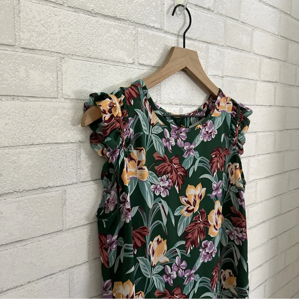 LOFT Green Flowered Ruffle Cap Sleeve Top - Picture 3 of 9